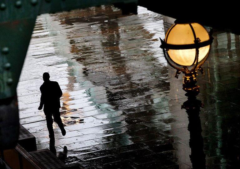 Christophe Jacrot镜头下的雨中街景